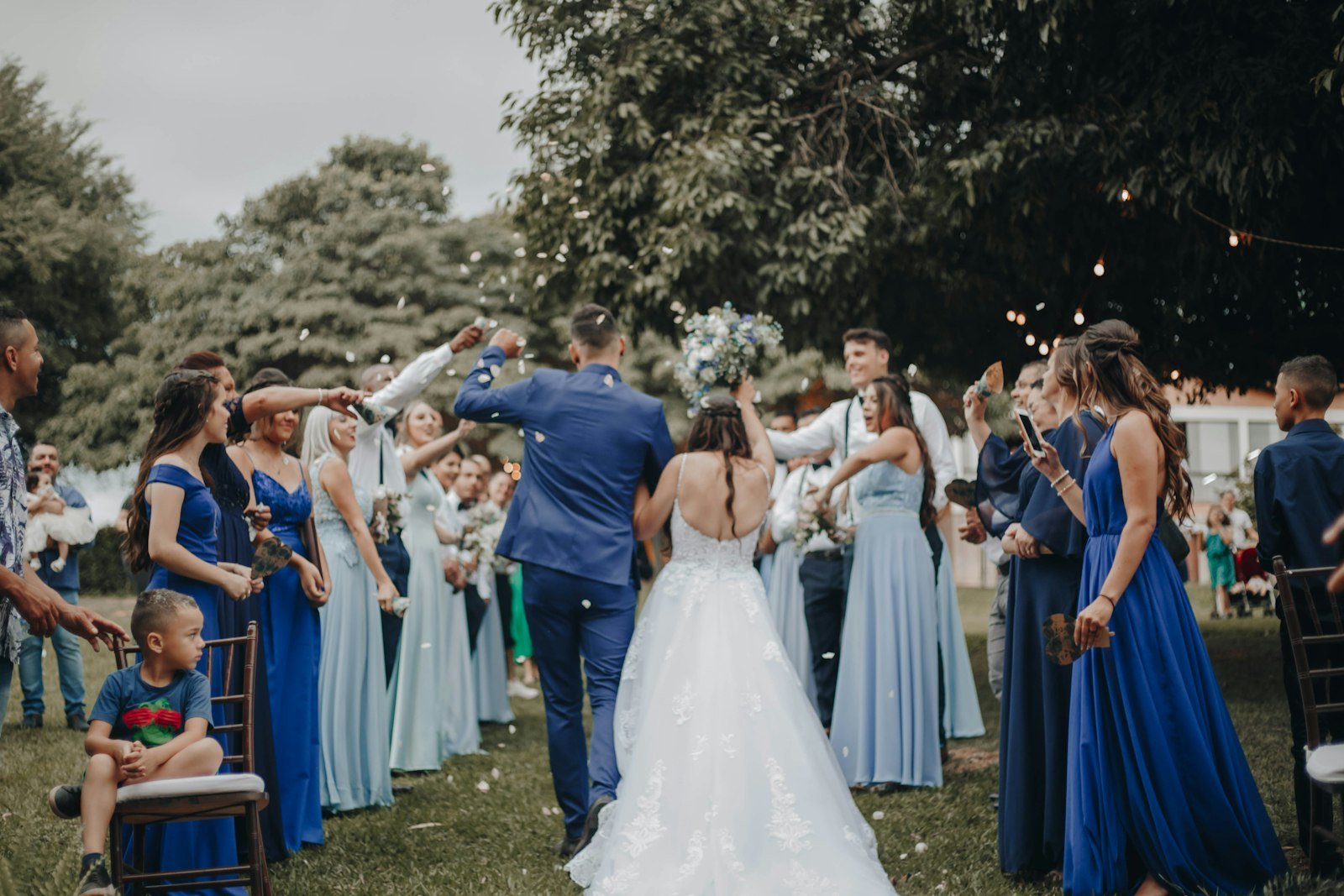 Lazo, arras y padrinos: el significado real de las tradiciones de la boda mexicana